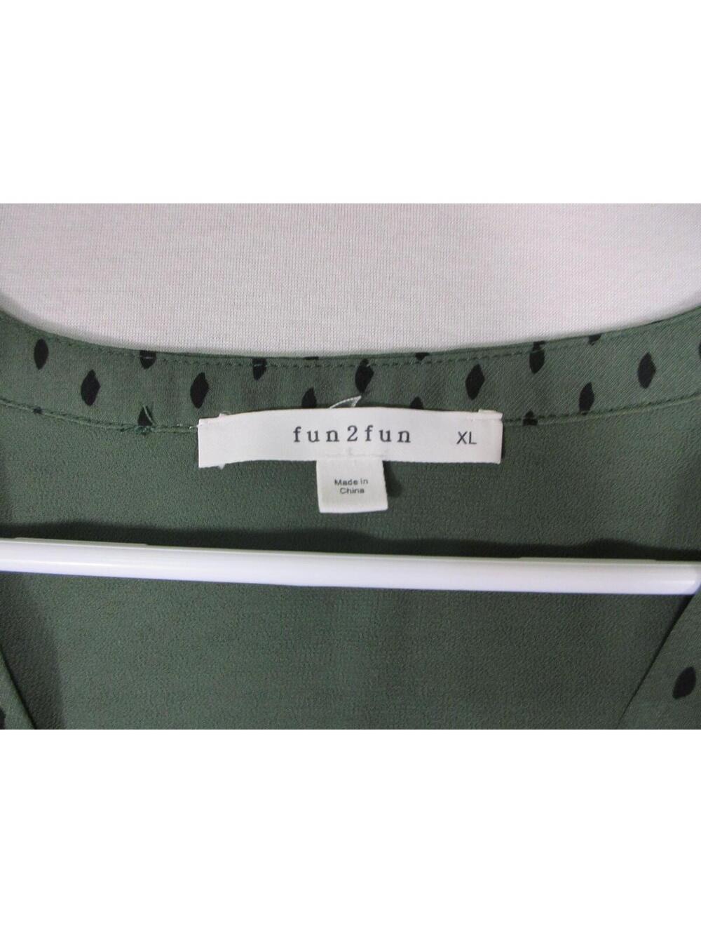 Fun2fun Womens V-Neck Top Blouse Polka Dots Cap Sleeve Size XL Green - Picture 2 of 6